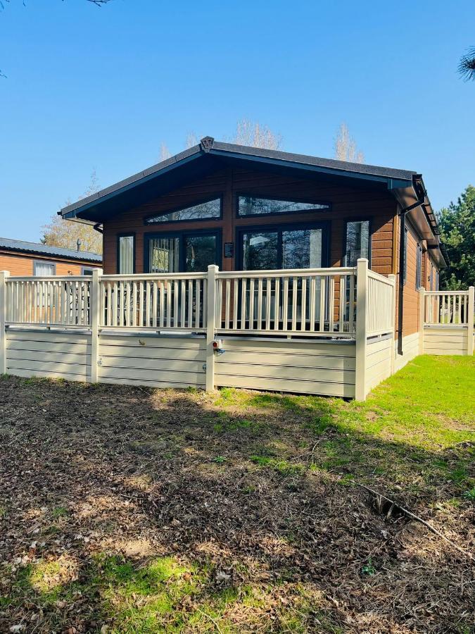 Brackencroft Lodge With Hot Tub York Exterior foto